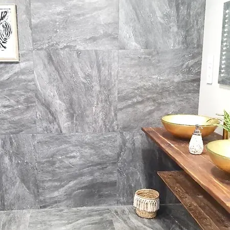 فيلة Charming In + Pool إل فيندريل